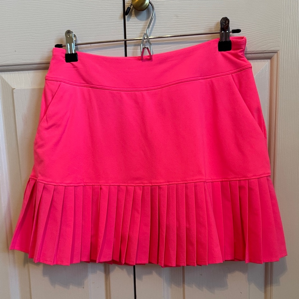 Women’s Under Armour Pink Pleated Hem Skirt